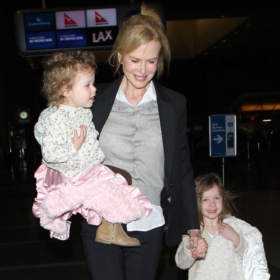 Nicole Kidman Takes Flight With Daughters